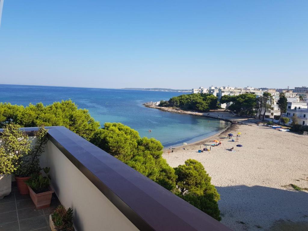 Suite Con Terrazzo Sul Mare E Discesa In Spiaggia A Gallipoli Ngoại thất bức ảnh