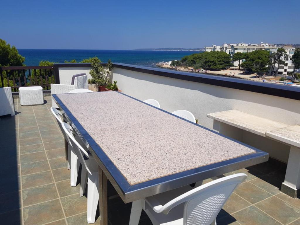 Suite Con Terrazzo Sul Mare E Discesa In Spiaggia A Gallipoli Ngoại thất bức ảnh