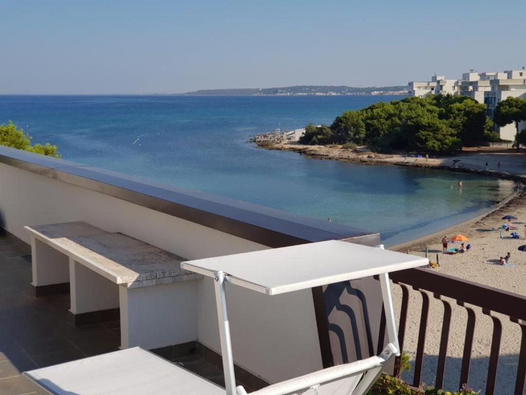 Suite Con Terrazzo Sul Mare E Discesa In Spiaggia A Gallipoli Ngoại thất bức ảnh