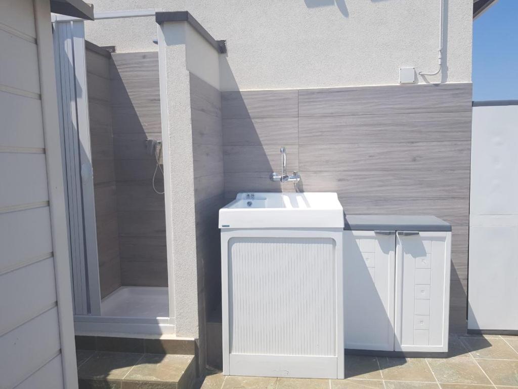 Suite Con Terrazzo Sul Mare E Discesa In Spiaggia A Gallipoli Ngoại thất bức ảnh