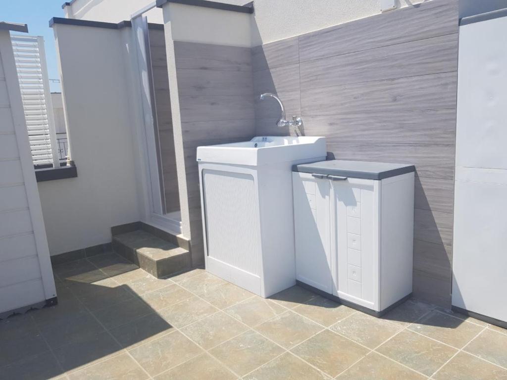 Suite Con Terrazzo Sul Mare E Discesa In Spiaggia A Gallipoli Ngoại thất bức ảnh